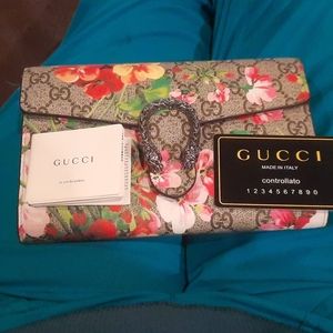 Gucci womens wallet